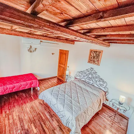 アパート Domus Art Experience Art In The Center Of フェラーラ