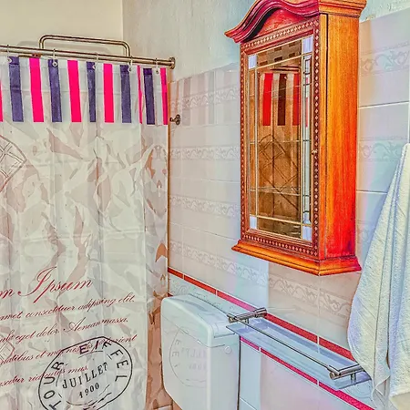 Апартаменты Domus Art - Casa D'arte Con 2 Bagni - Centro *