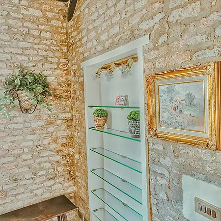 Domus Art - Casa D'arte Con 2 Bagni - Centro Апартаменты *