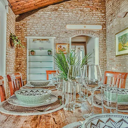 Domus Art Experience Art In The Center Of * Ferrara