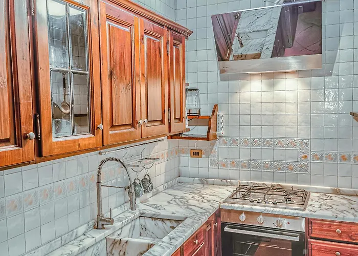 Appartement Domus Art Experience Art In The Center Of Ferrara