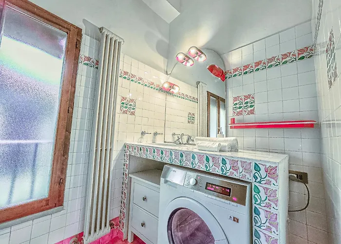 Domus Art Experience Art In The Center Of * فيرّارا